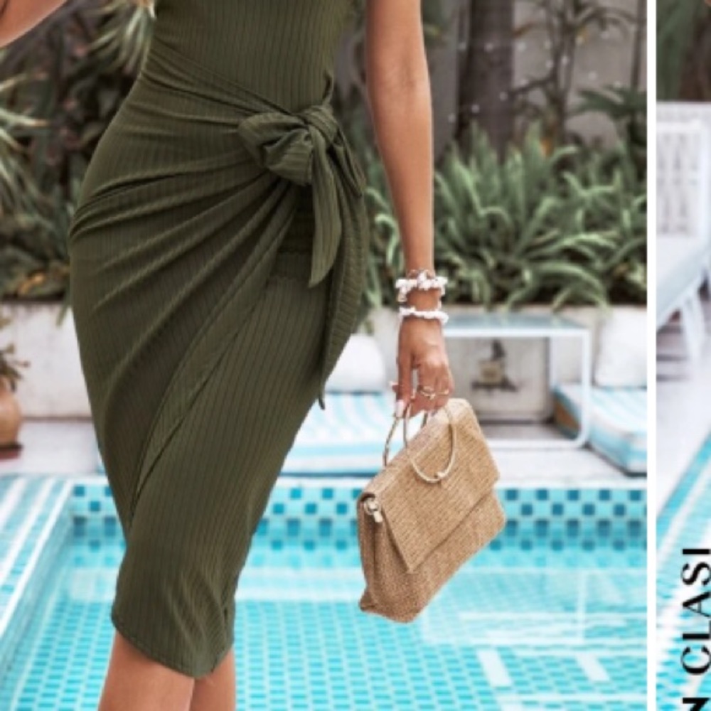 One piece dress. Worn once. Super soft. No flaws. - Picture 3 of 6